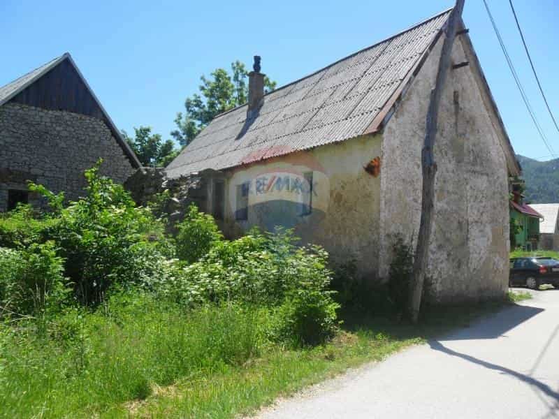 Rumah di Fuzine, Primorsko-Goranska Zupanija 12033304