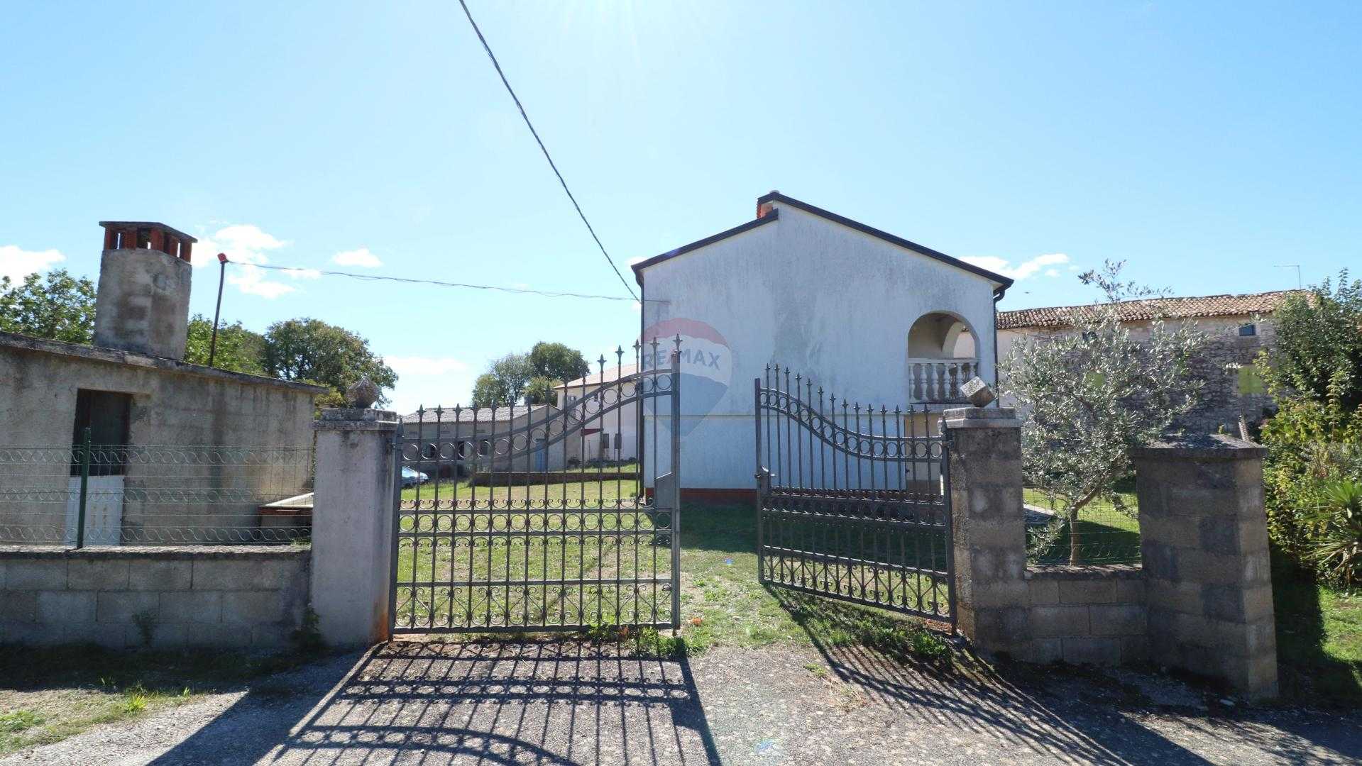 House in Tinjan, Istarska Zupanija 12033337
