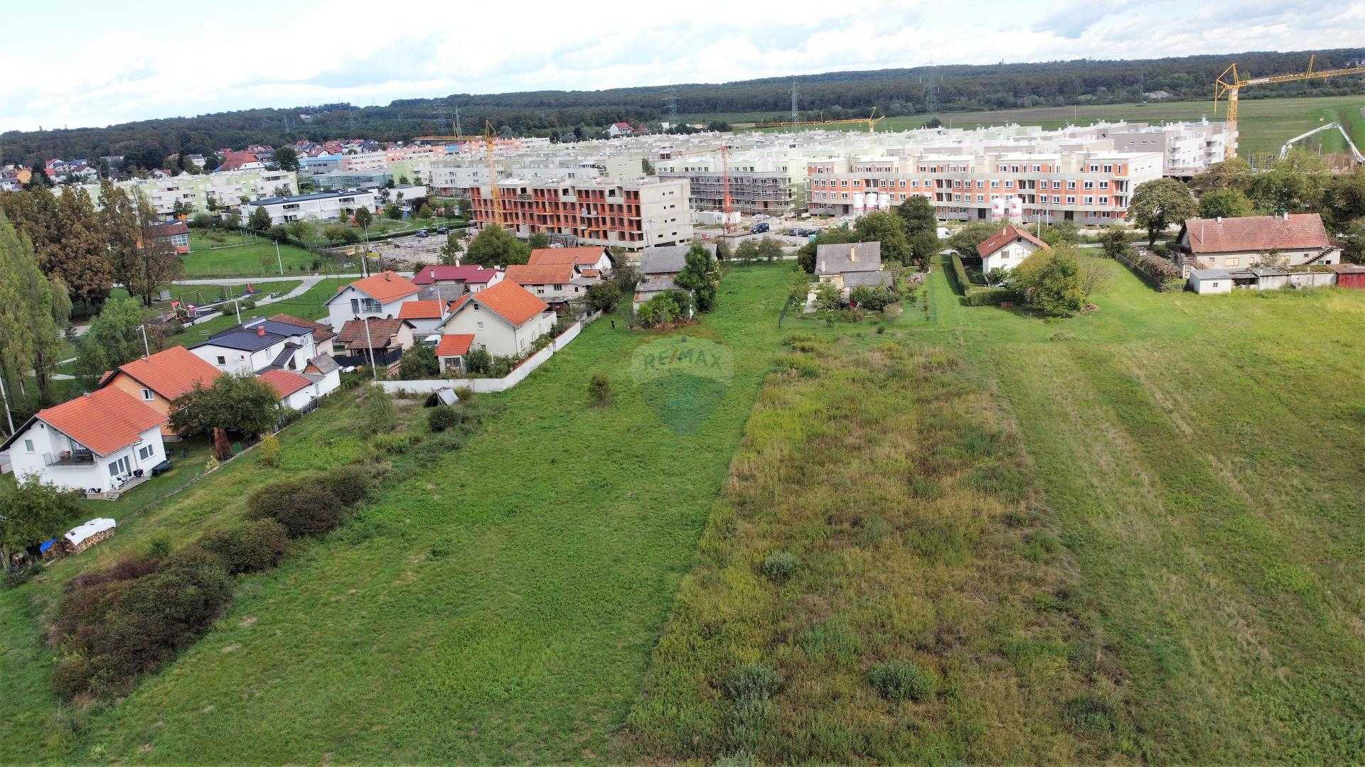 Land in Sesvete, Grad Zagreb 12033348