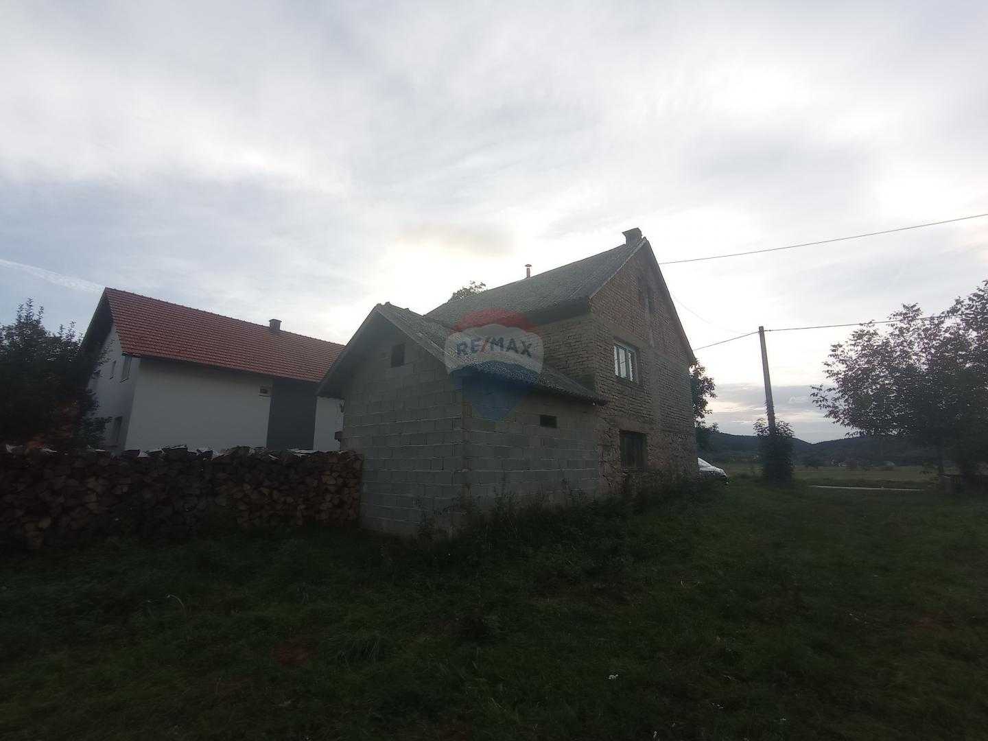 rumah dalam Otocac, Licko-Senjska Zupanija 12033370