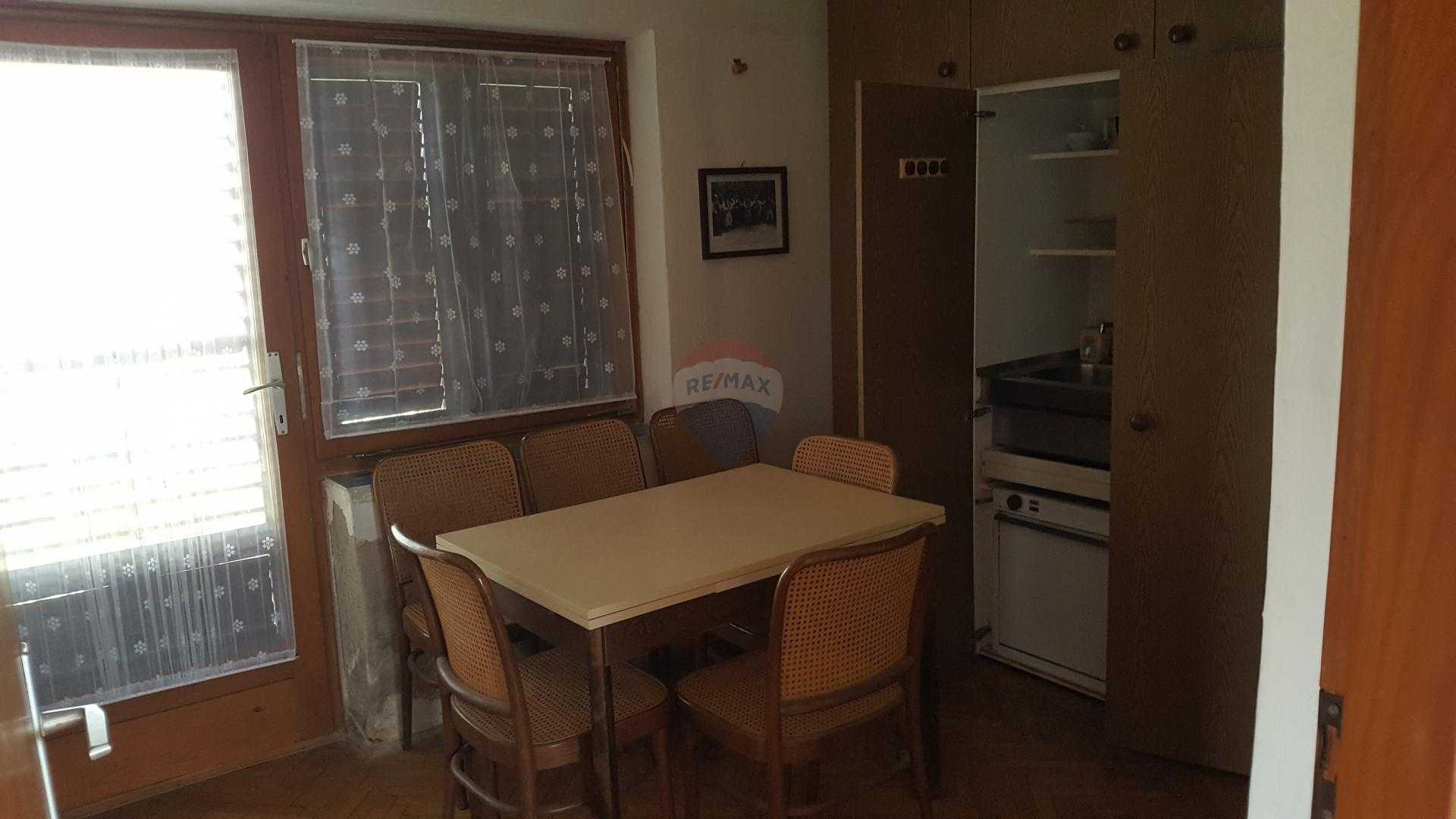 rumah dalam Novi Vinodolski, Primorsko-goranska županija 12033461