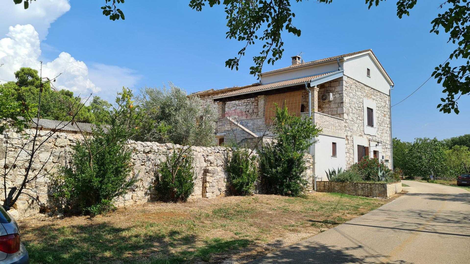 House in Mugeba, Istarska županija 12033470