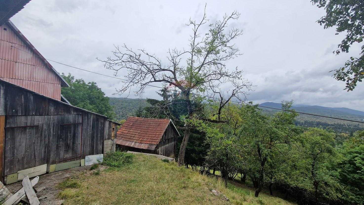 casa en Vrbovsko, Primorsko-Goranska Županija 12033498