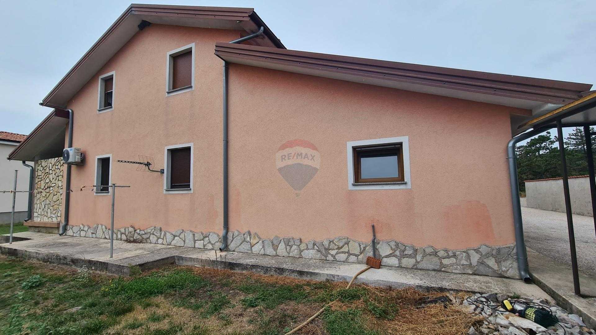 بيت في Jelenje, Primorsko-Goranska Zupanija 12033501