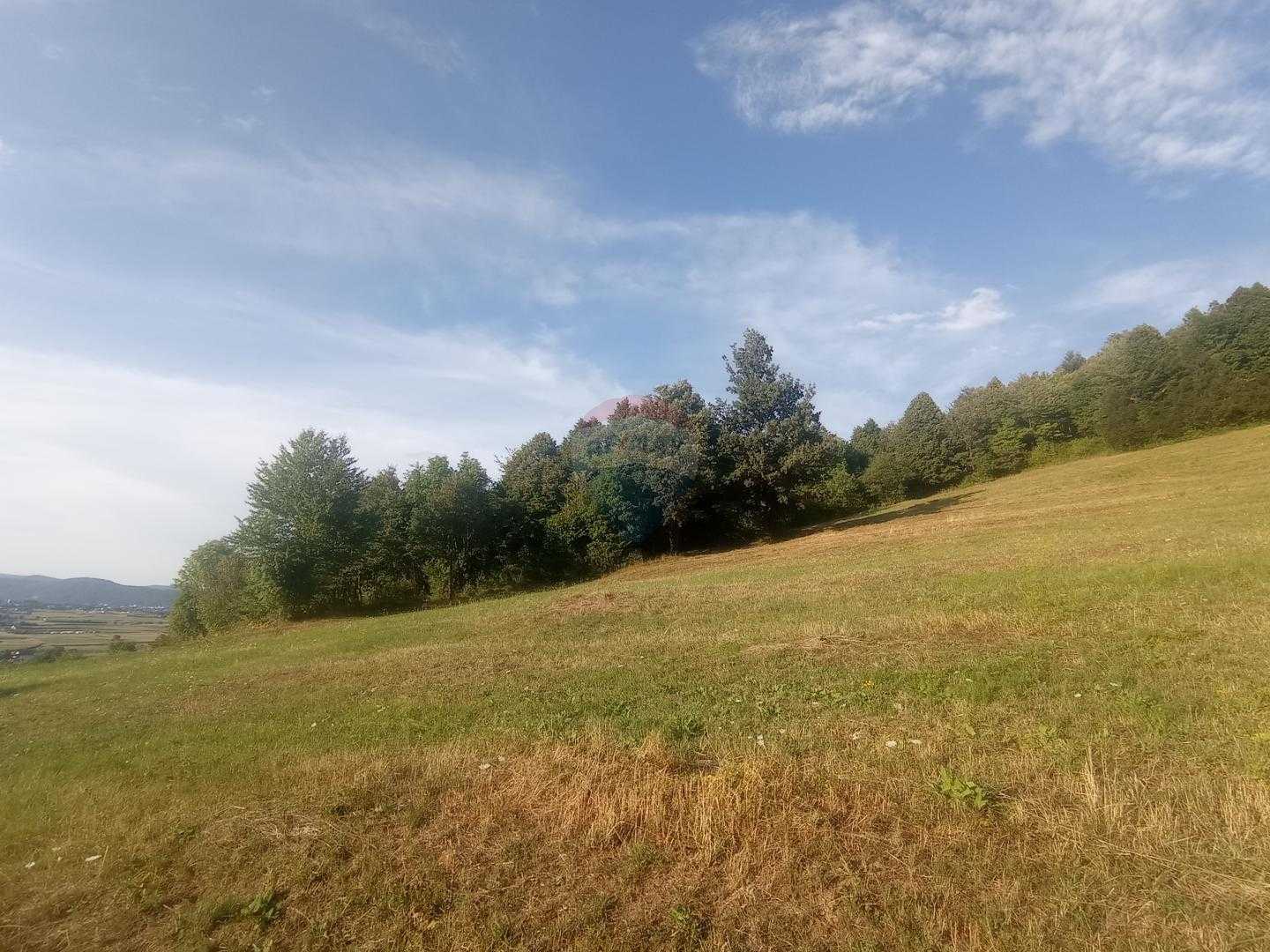 Land in Josipdol, Karlovacka Zupanija 12033522