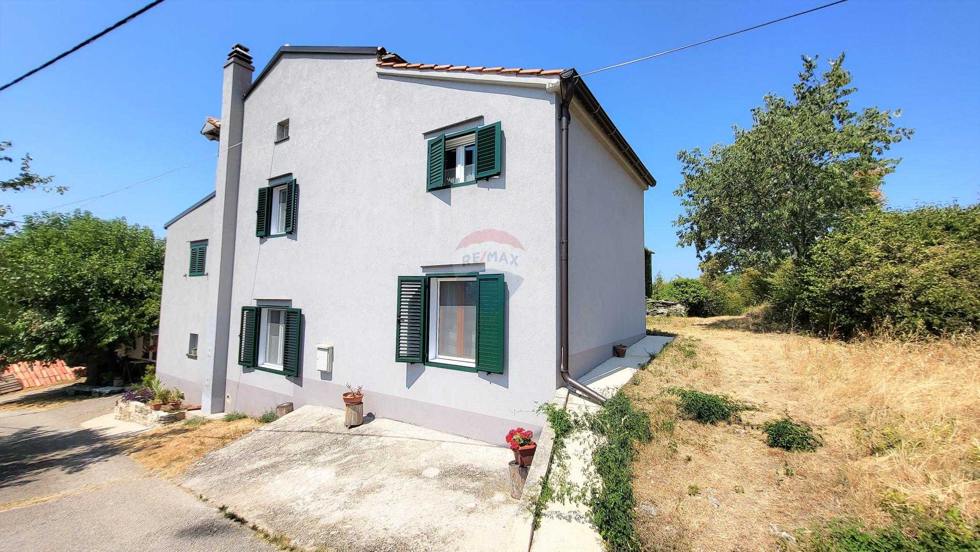 σπίτι σε Oprtalj, Istarska županija 12033631