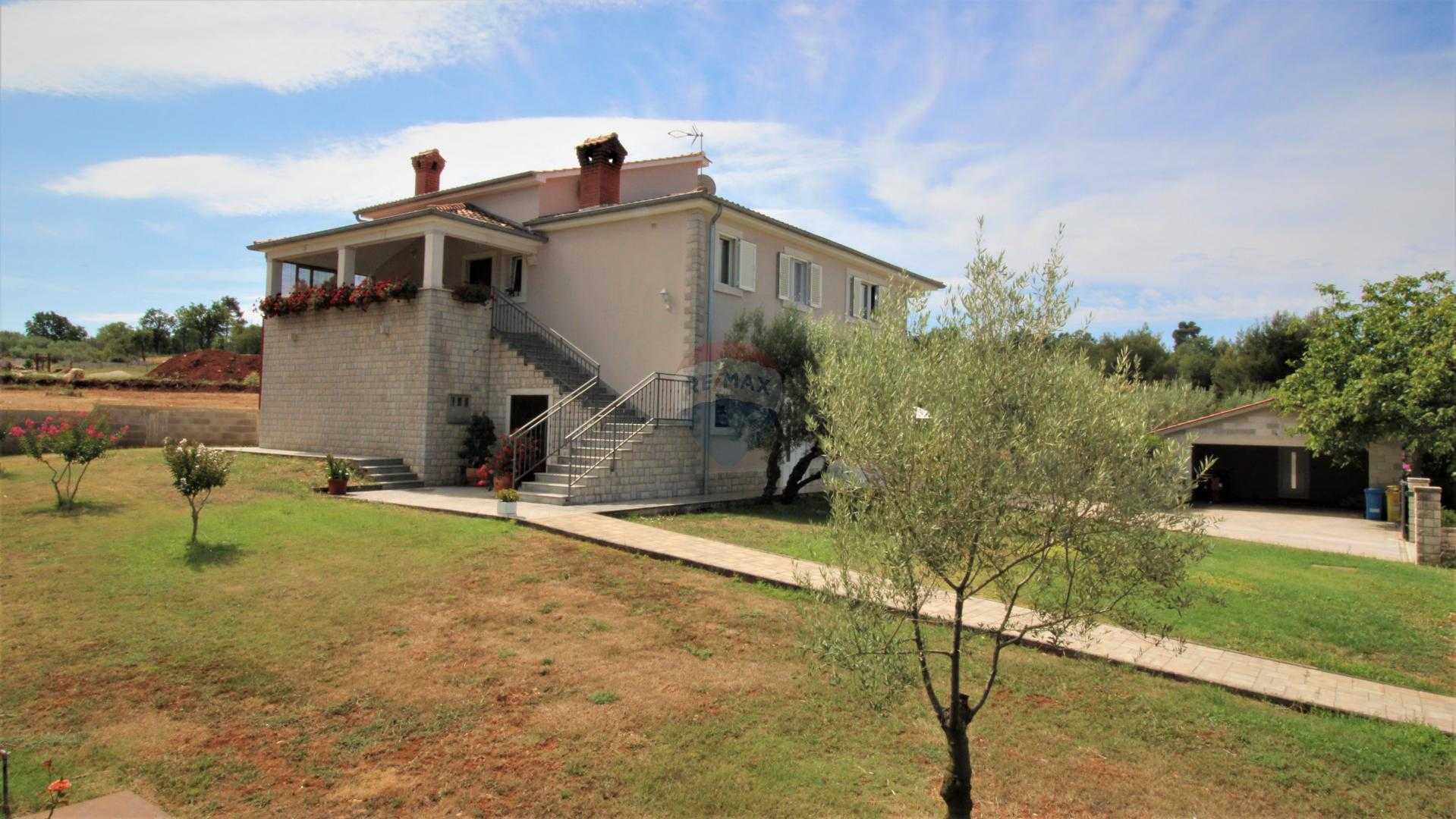casa en Vrsar, Istarska Županija 12033679