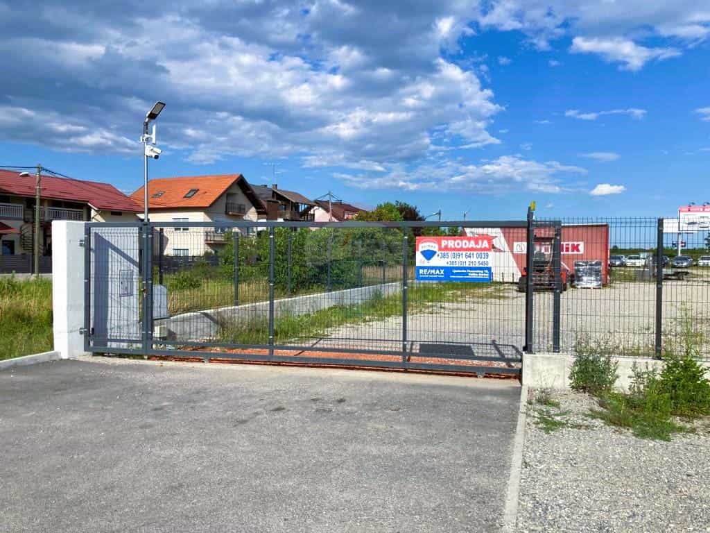 土地 在 Hrasce Turopoljsko, Zagreb, Grad 12033719