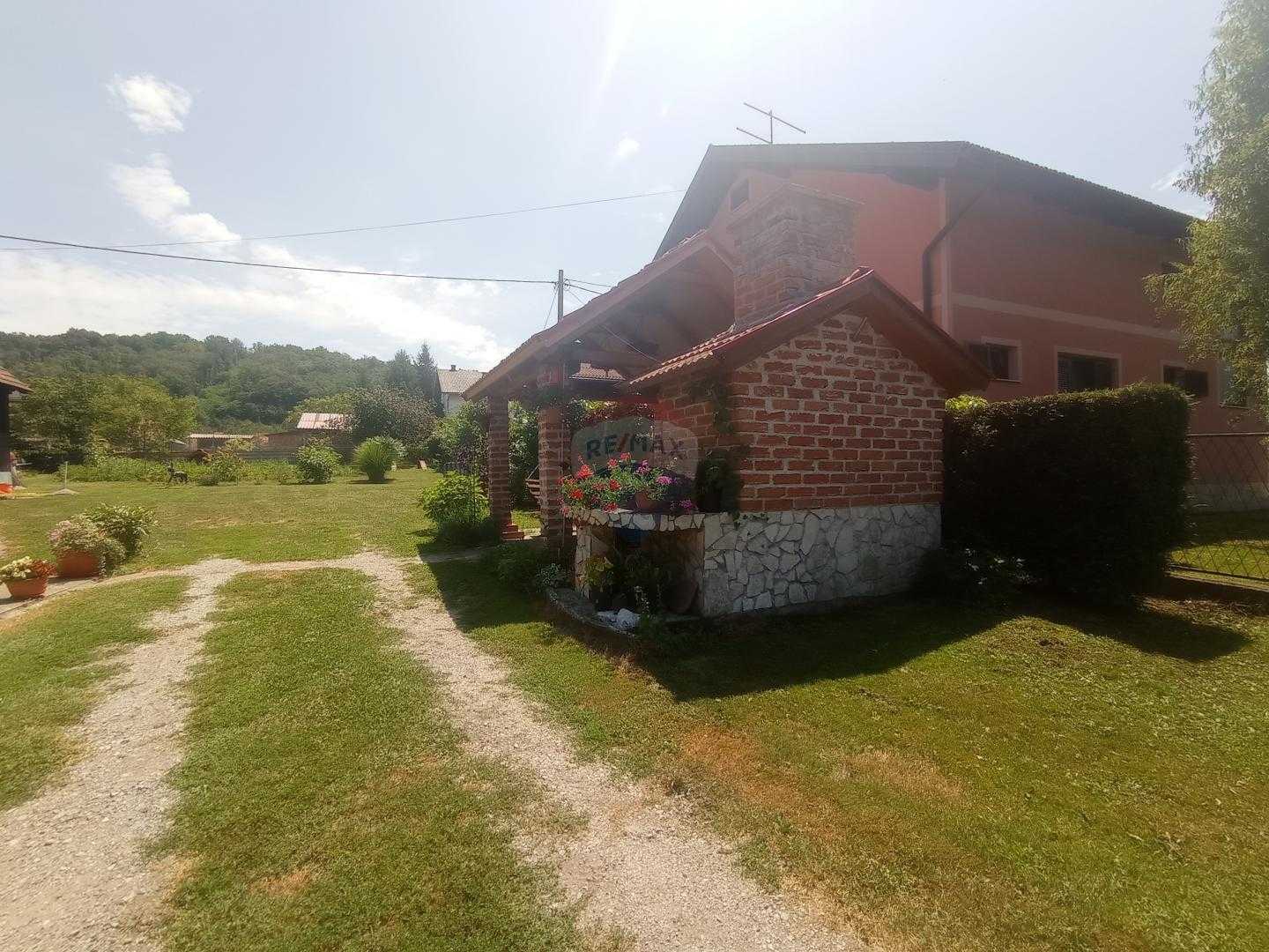 House in Duga Resa, Karlovacka Zupanija 12033728