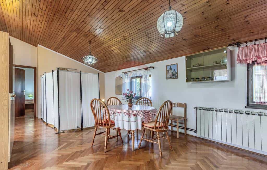 Будинок в Premantura, Istarska županija 12033766