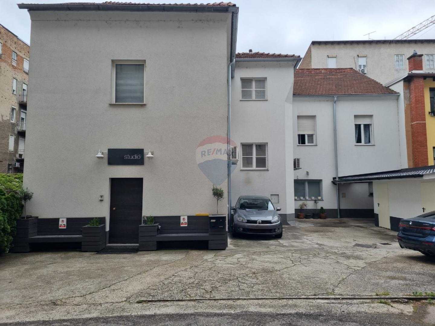Hus i Bijenik, Zagreb, Grad 12033841