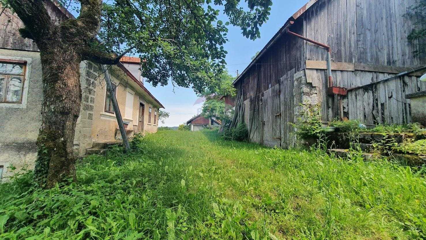 casa en Vrbovsko, Primorsko-Goranska Županija 12033848