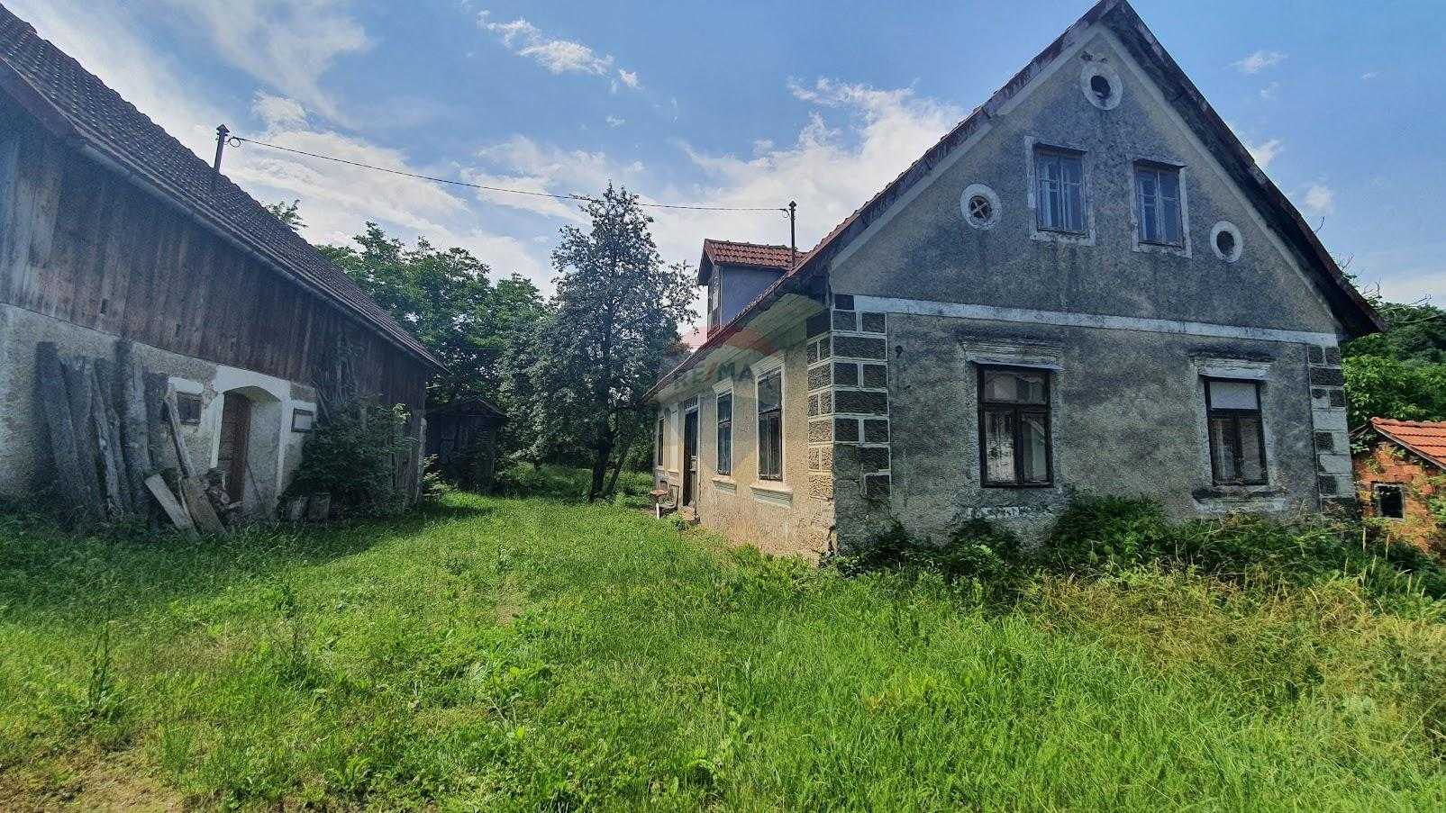 casa en Vrbovsko, Primorsko-Goranska Županija 12033848