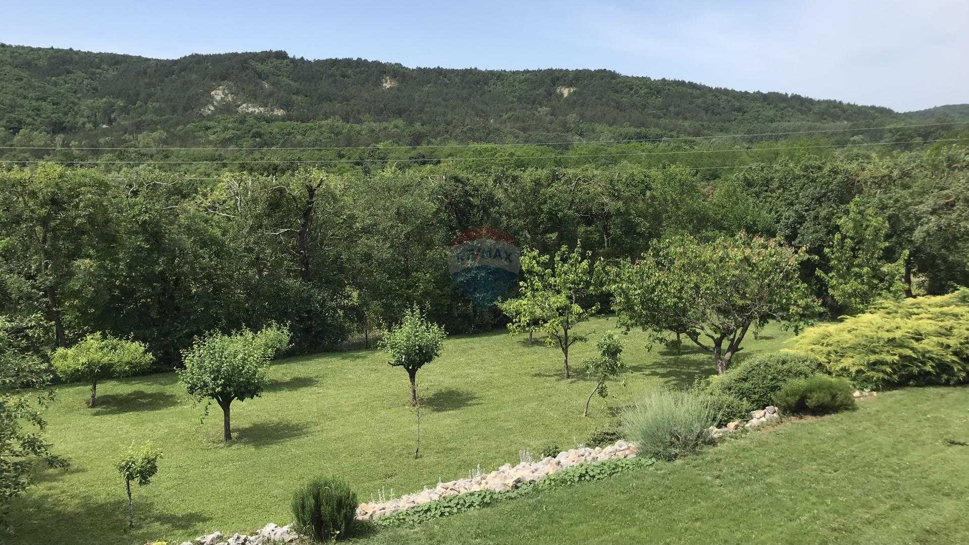 房子 在 Roč, Istarska županija 12033908