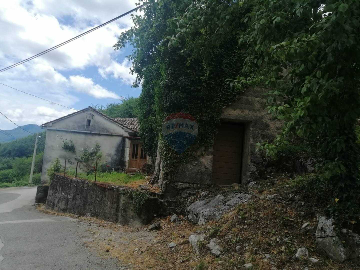 房子 在 Veprinac, Primorsko-goranska županija 12033950