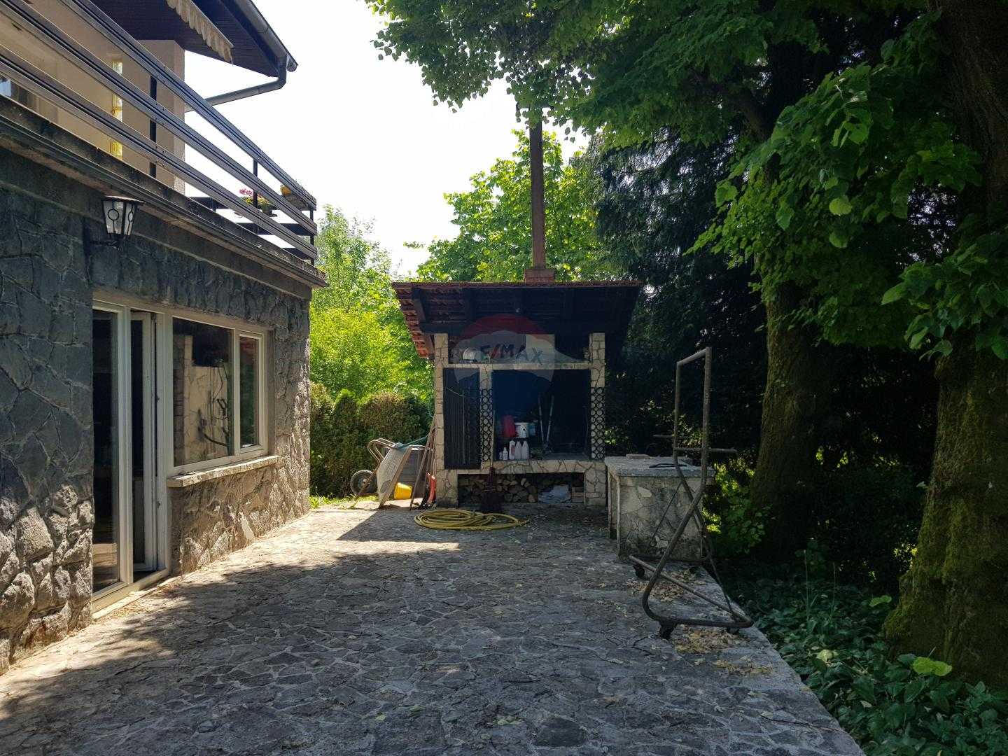 Dom w Jagnjić Dol, Zagrebačka županija 12033958