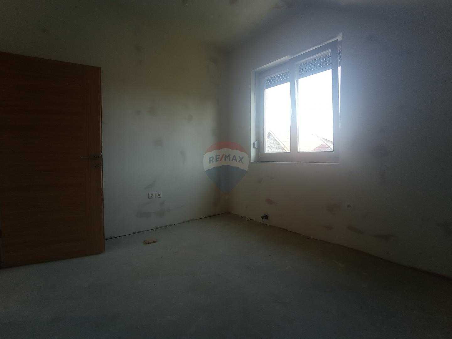 casa no Ogulin, Karlovačka županija 12033975