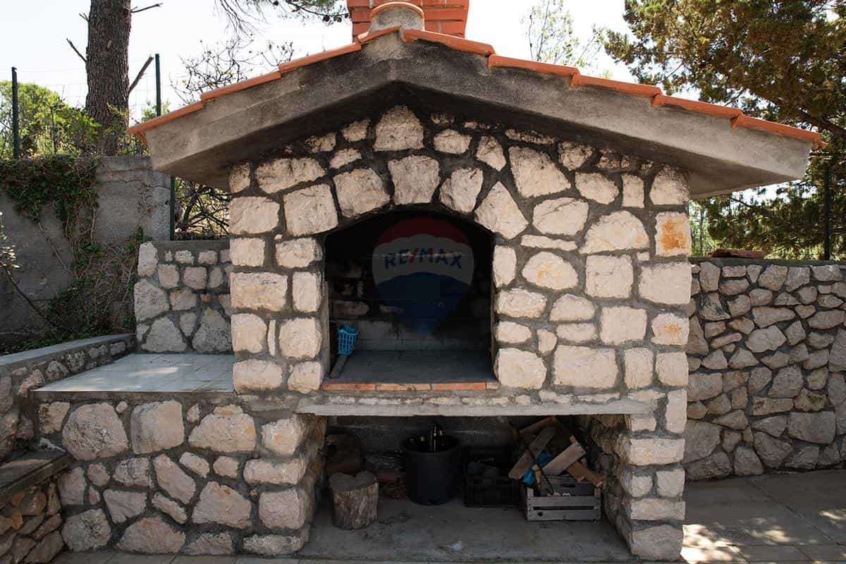 rumah dalam Barbat na Rabu, Primorsko-goranska županija 12033991