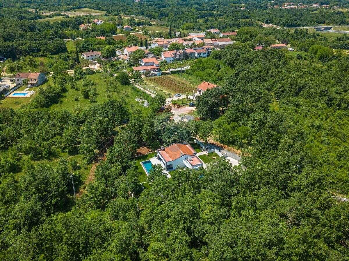 House in Žminj, Istria County 12034210