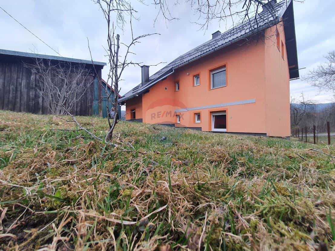 Dom w Gomirje, Primorsko-goranska županija 12034286