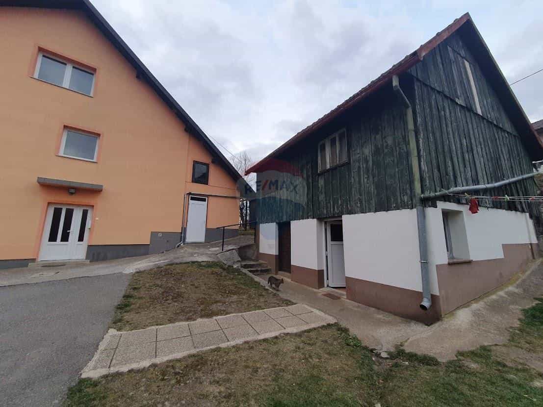 Dom w Gomirje, Primorsko-goranska županija 12034286