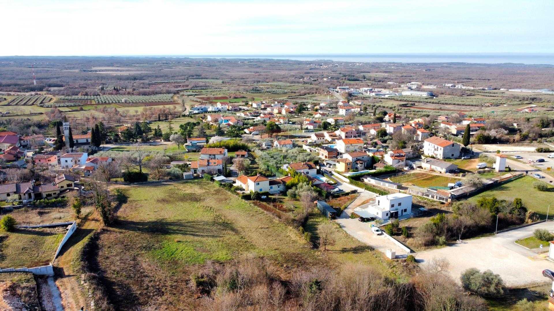 Γη σε Καστελίρ, Istarska Zupanija 12034349