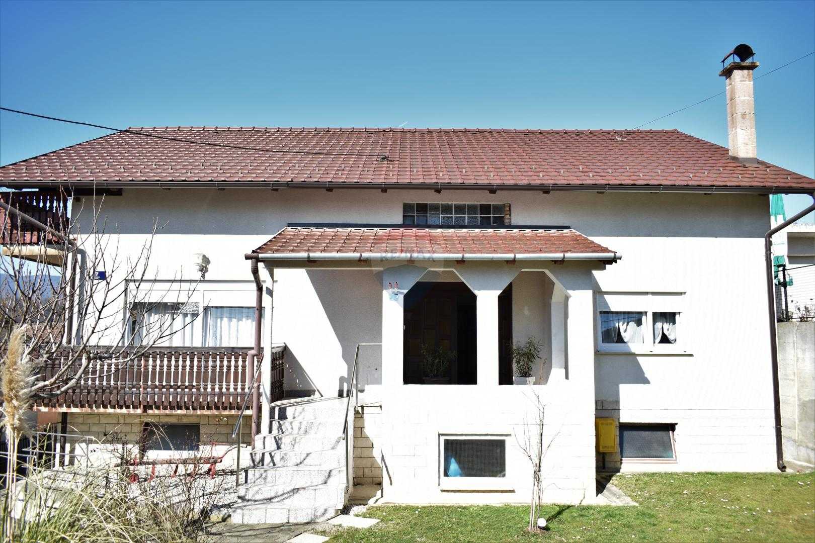 Rumah di Zagreb,  12034425