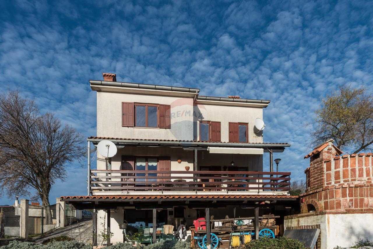 σπίτι σε Moscenicka Draga, Primorsko-Goranska Zupanija 12034488