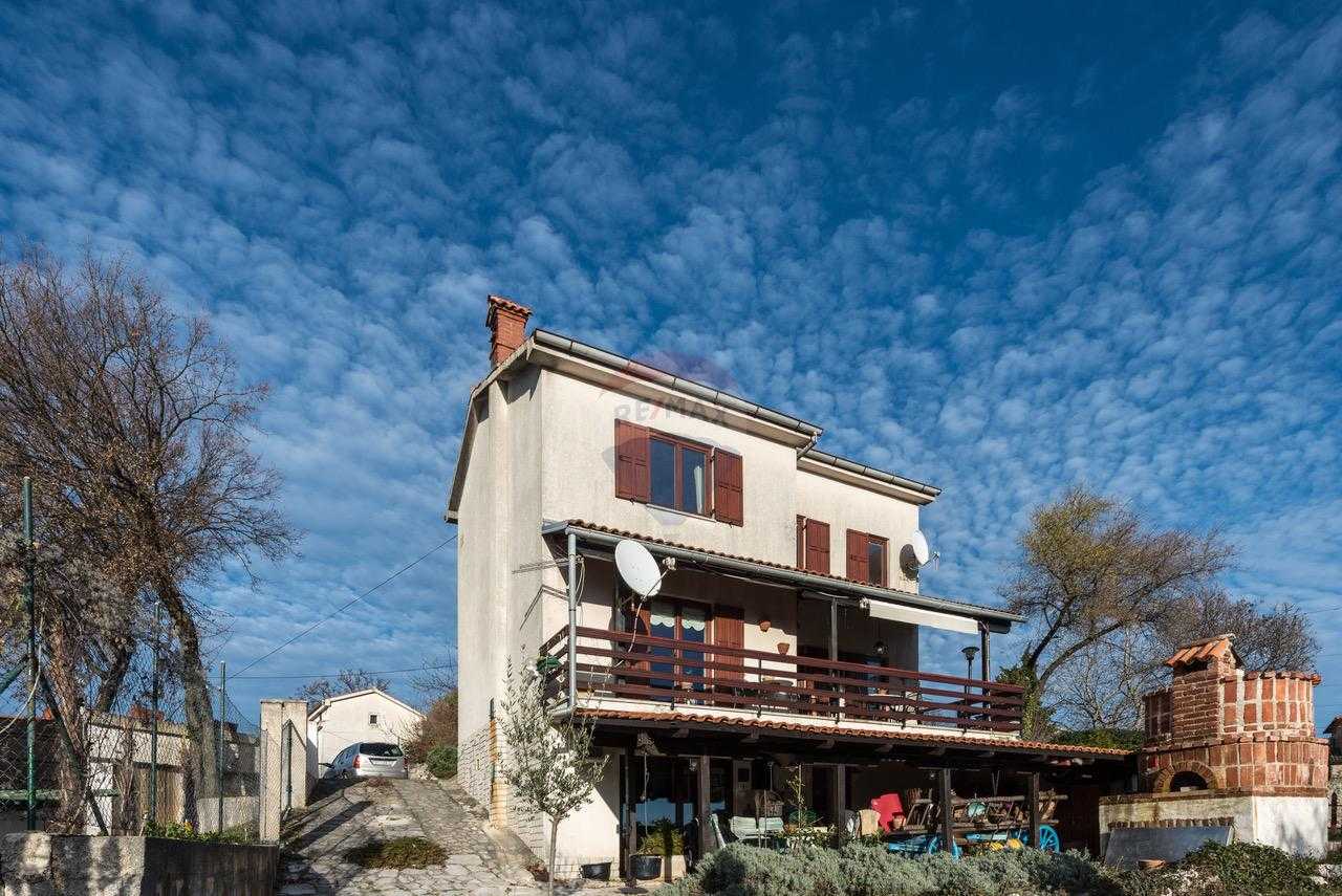 House in Kalac, Primorsko-goranska županija 12034488
