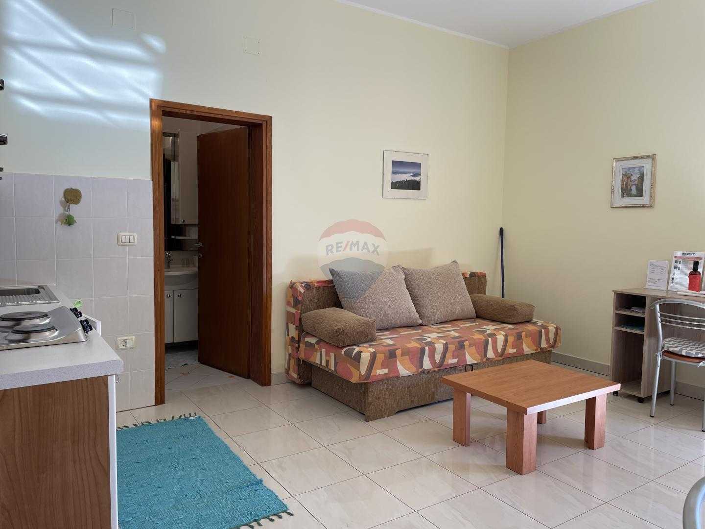σπίτι σε Premantura, Istarska županija 12034528