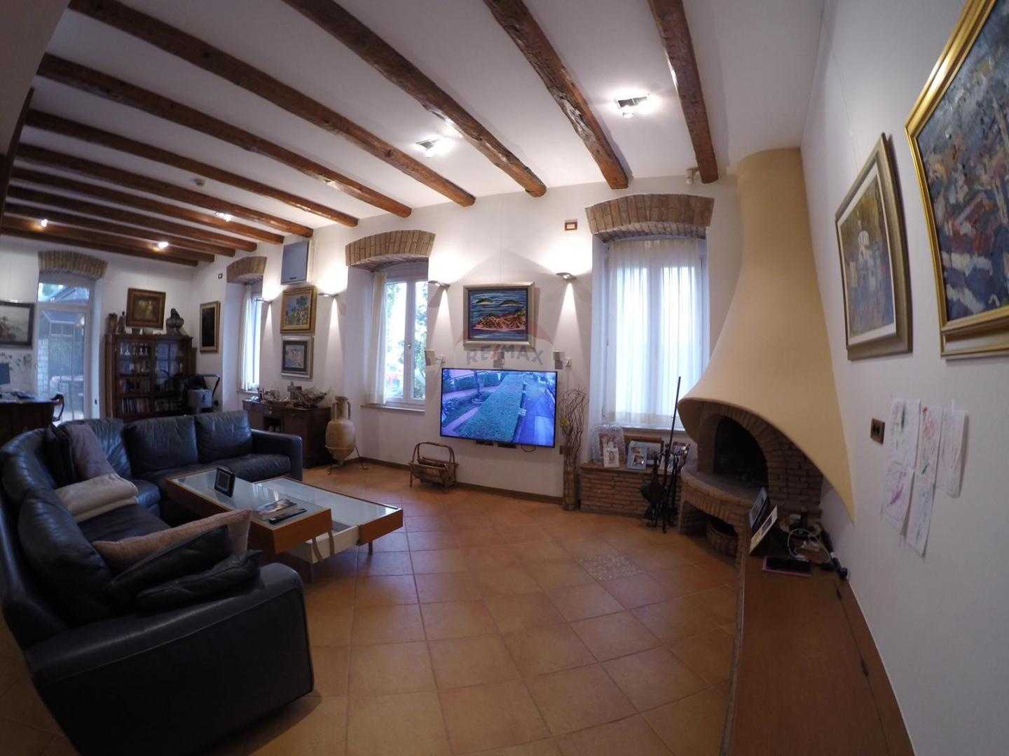 بيت في Rijeka, Primorsko-goranska županija 12034549