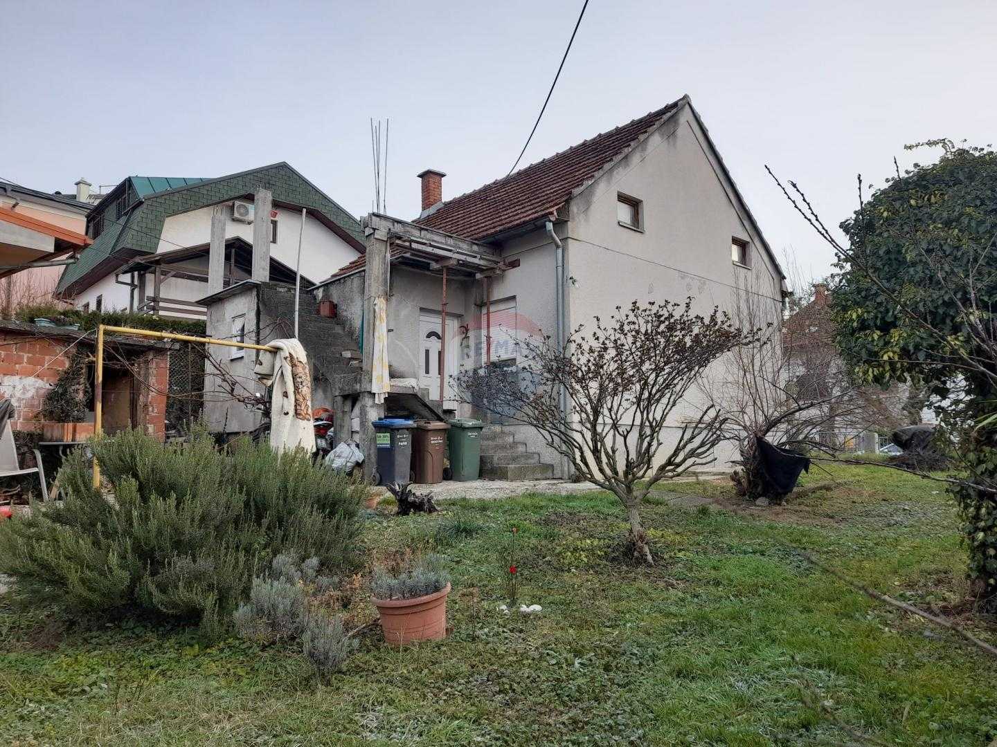 Casa nel Sestina, Zagabria, Laurea 12034655