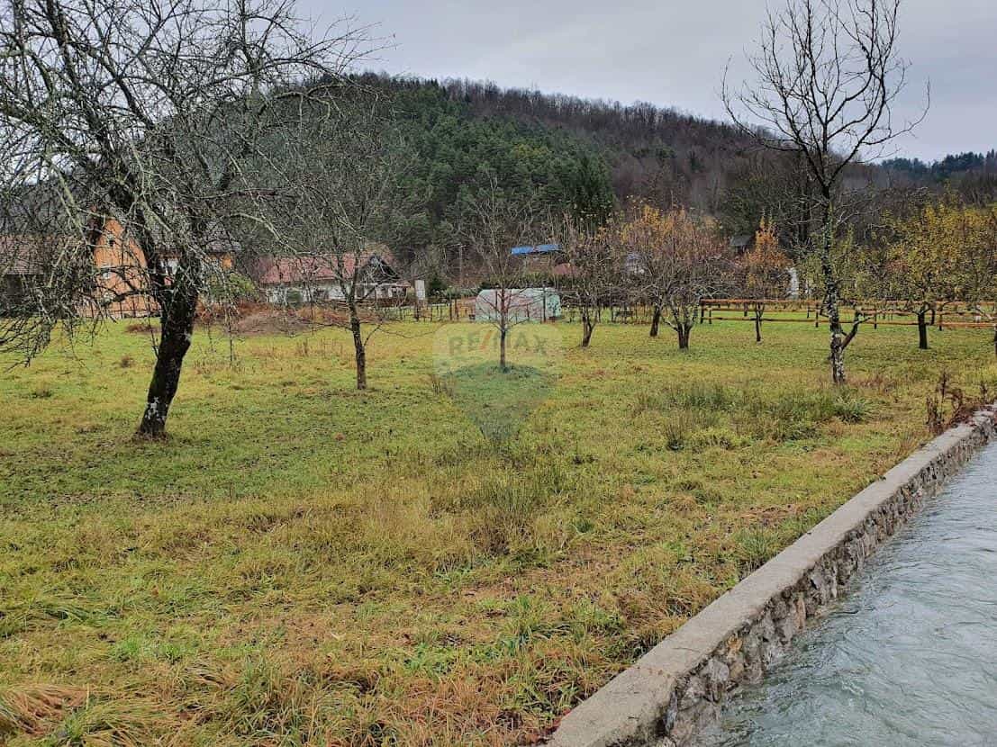 Land in Vrbovsko, Primorsko-Goranska Zupanija 12034689