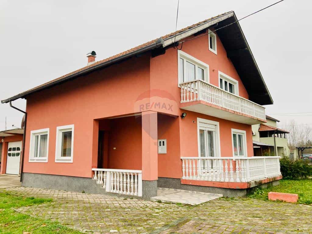 Hus i Lekenik, Sisacko-Moslavacka Zupanija 12034727