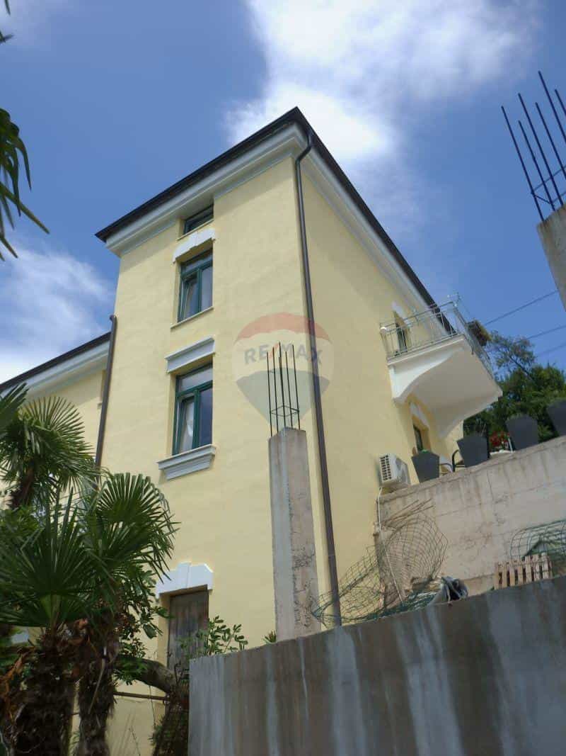 Huis in Opatija, Primorsko-Goranska Zupanija 12034732