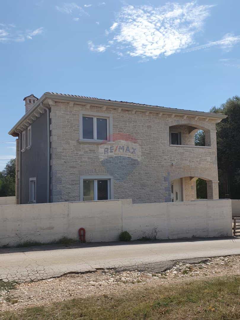 House in Bale, Istarska Zupanija 12034751