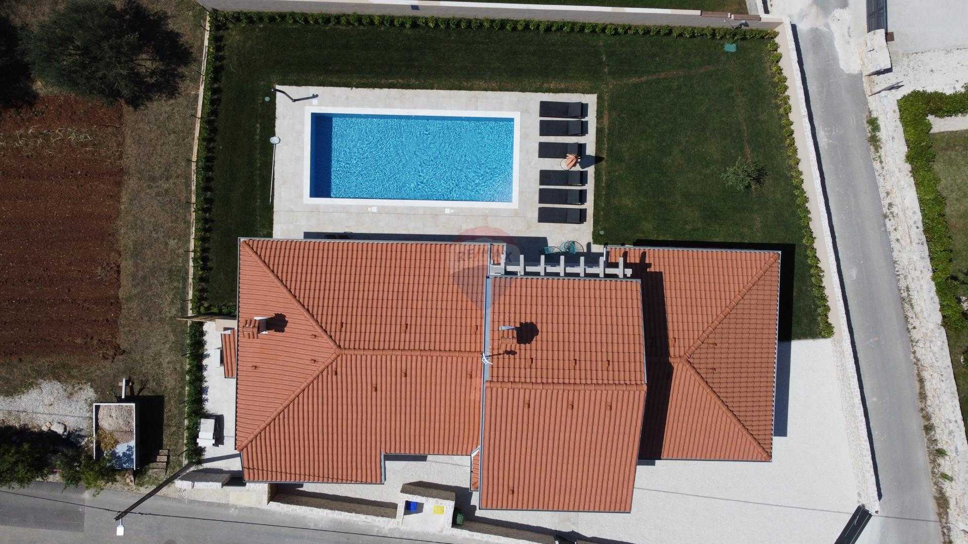 House in Kanfanar, Istarska Zupanija 12034753