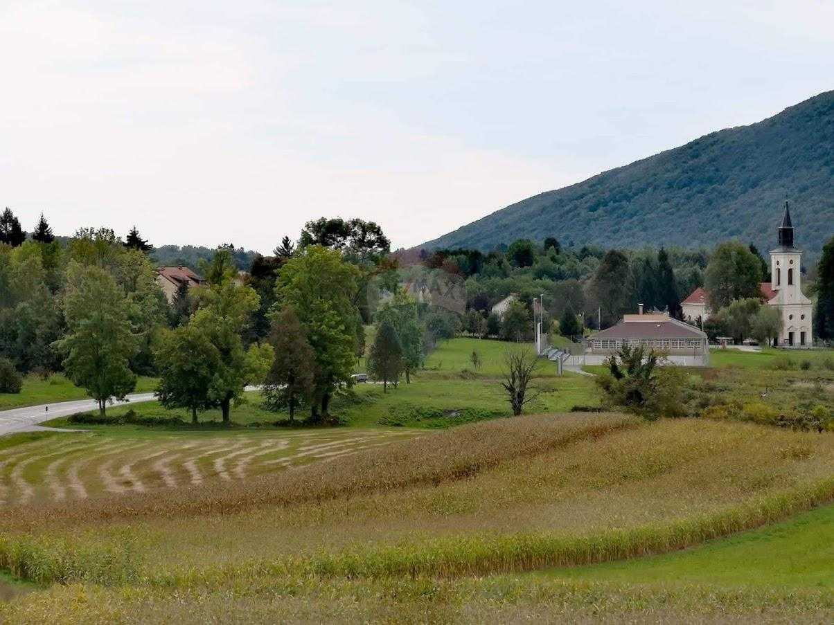 भूमि में Bosiljevo, Karlovacka Zupanija 12034812
