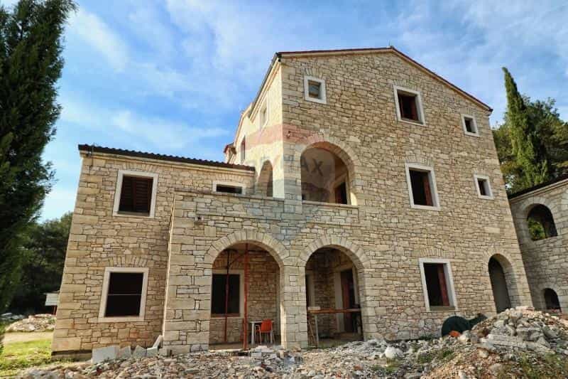 Rumah di Sveti Lovrec Pazenaticki, Istarska Zupanija 12034979