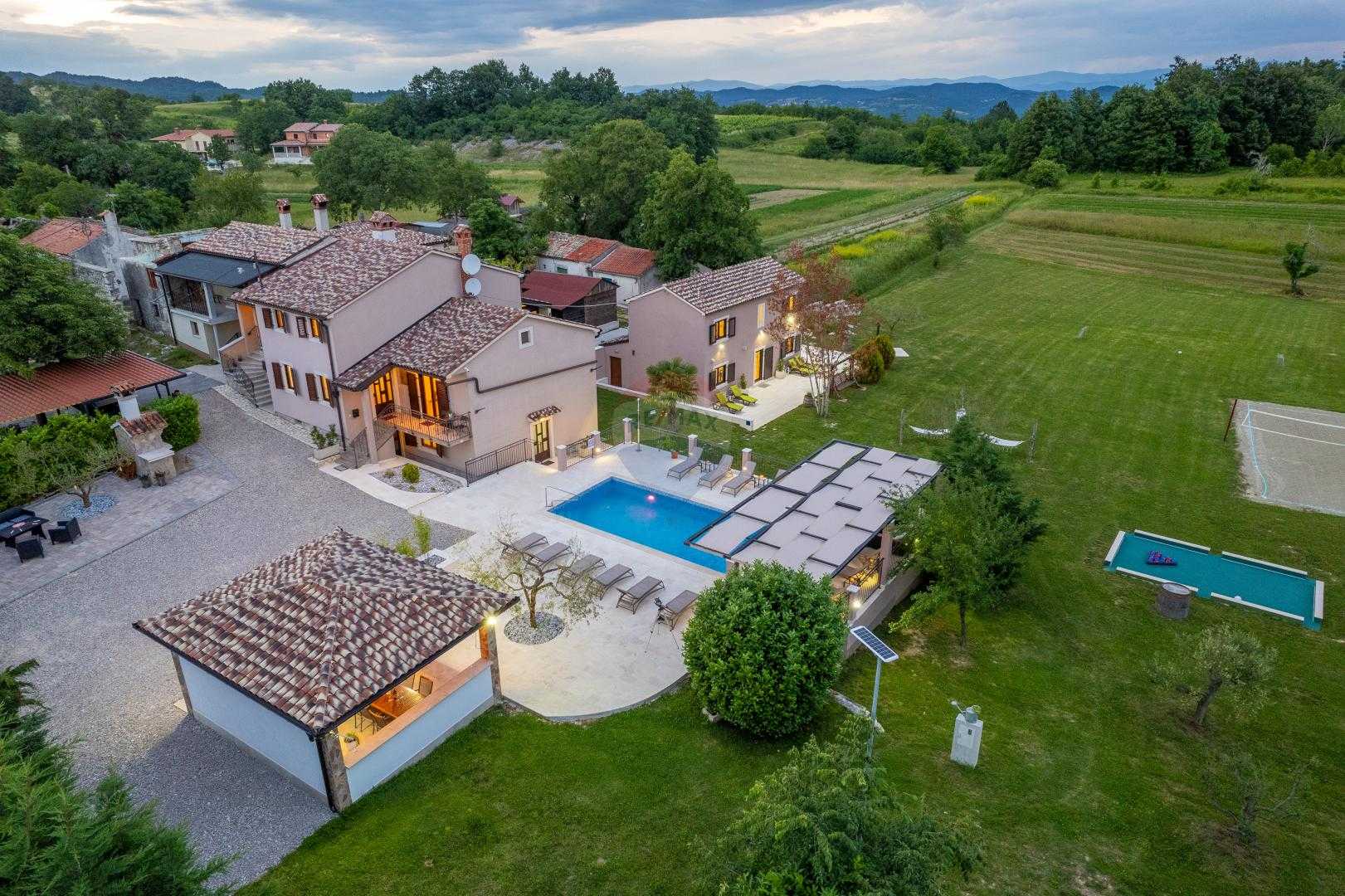 Hus i Pican, Istarska Zupanija 12035006