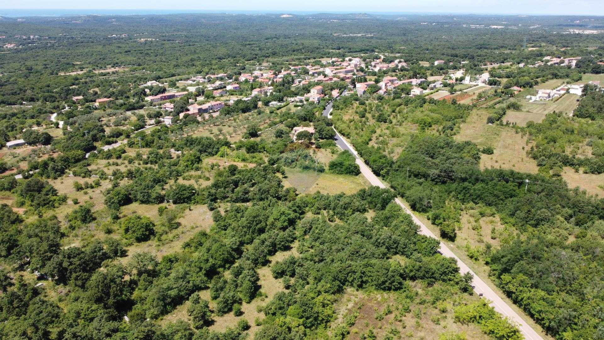 土地 在 Svetvincenat, Istarska Zupanija 12035034