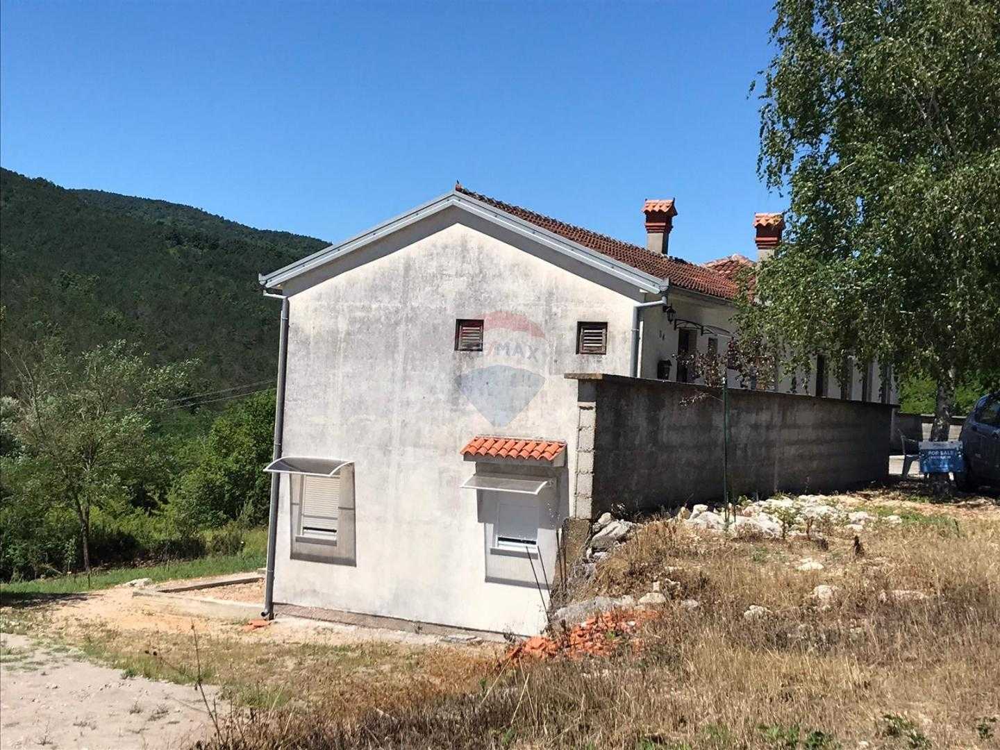 House in Buzet, Istarska županija 12035058