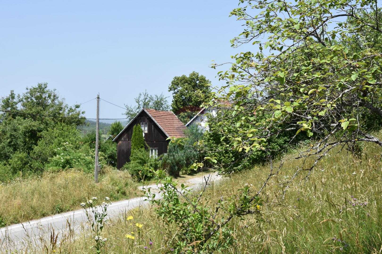 土地 在 Brod Moravice, Primorsko-Goranska Zupanija 12035085