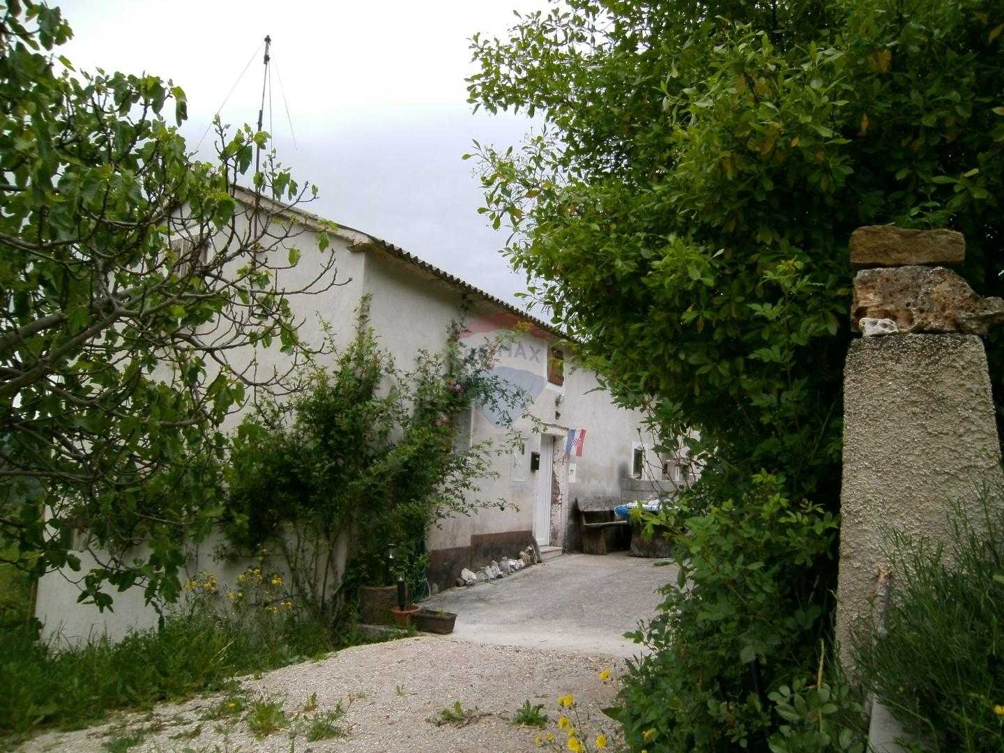 House in Motovun, Istarska Zupanija 12035170