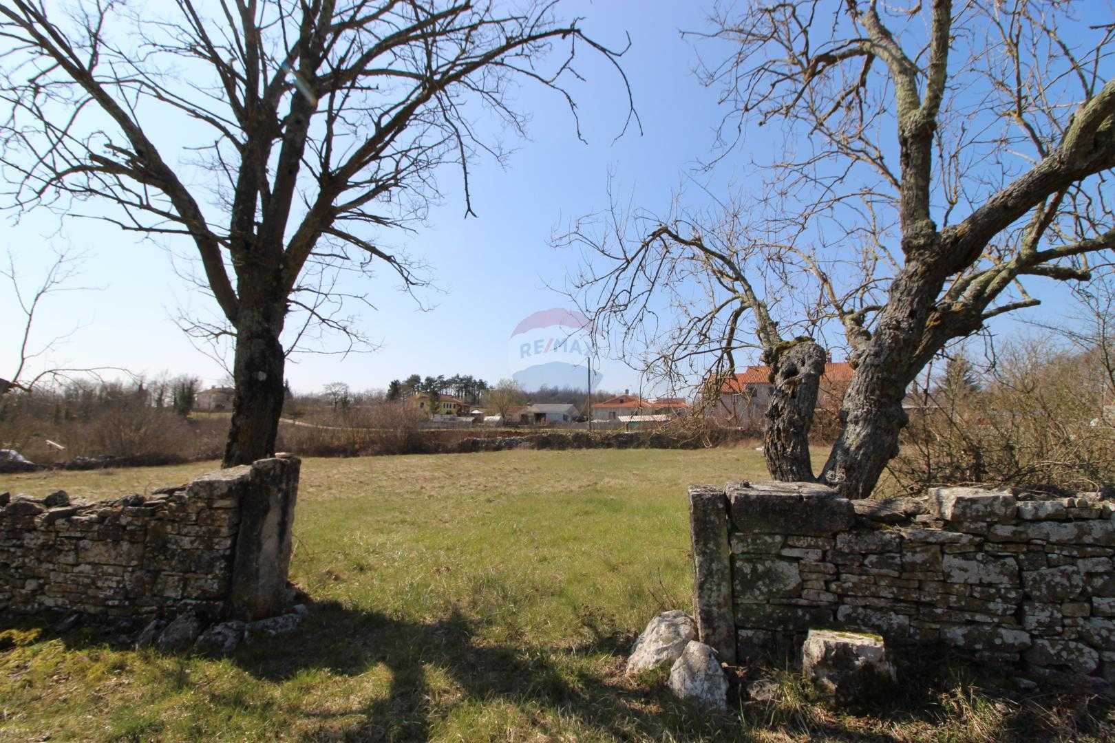 Tanah di Zminj, Istarska Zupanija 12035272