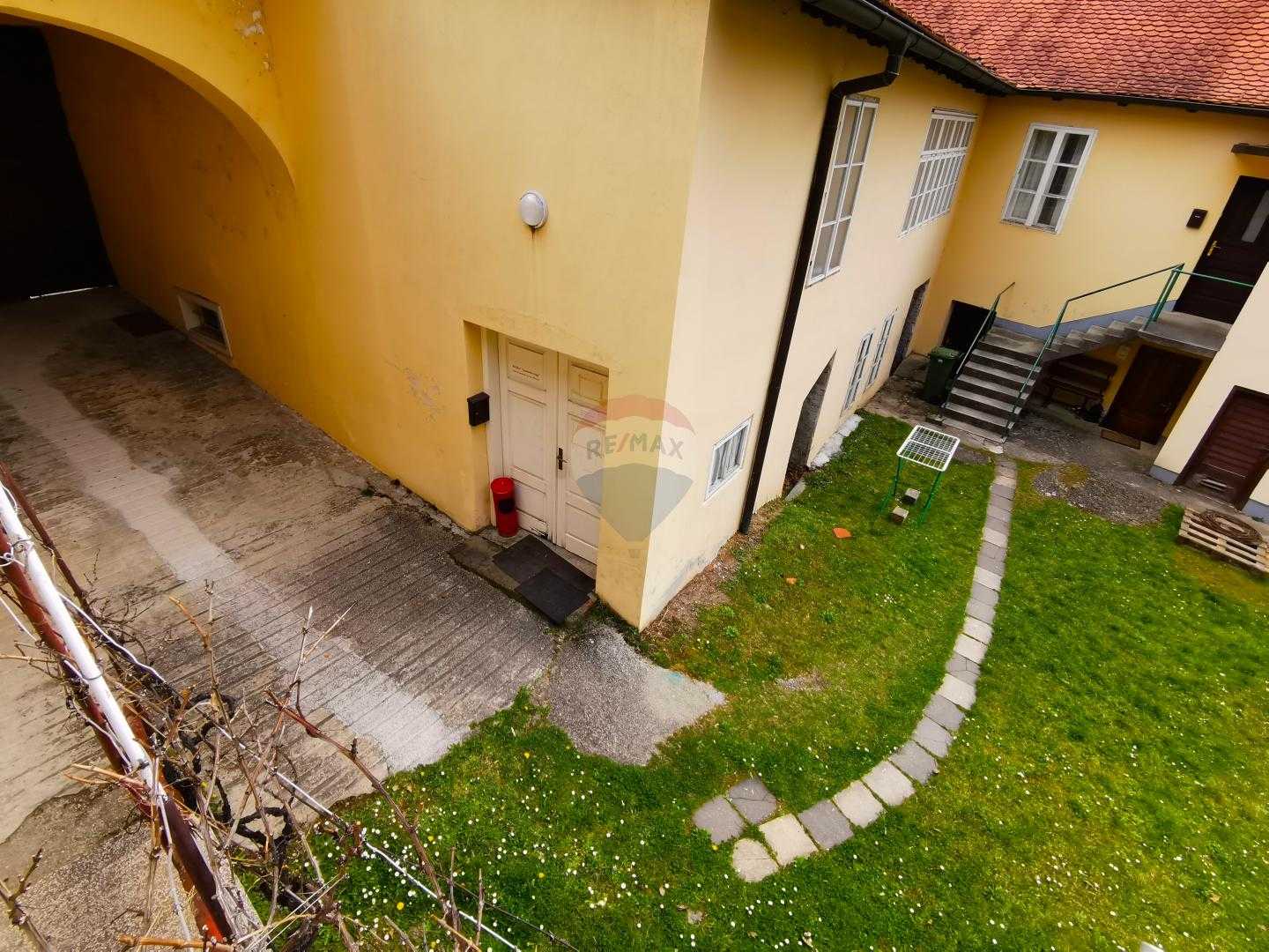 Talo sisään , Krapina-Zagorje County 12035302