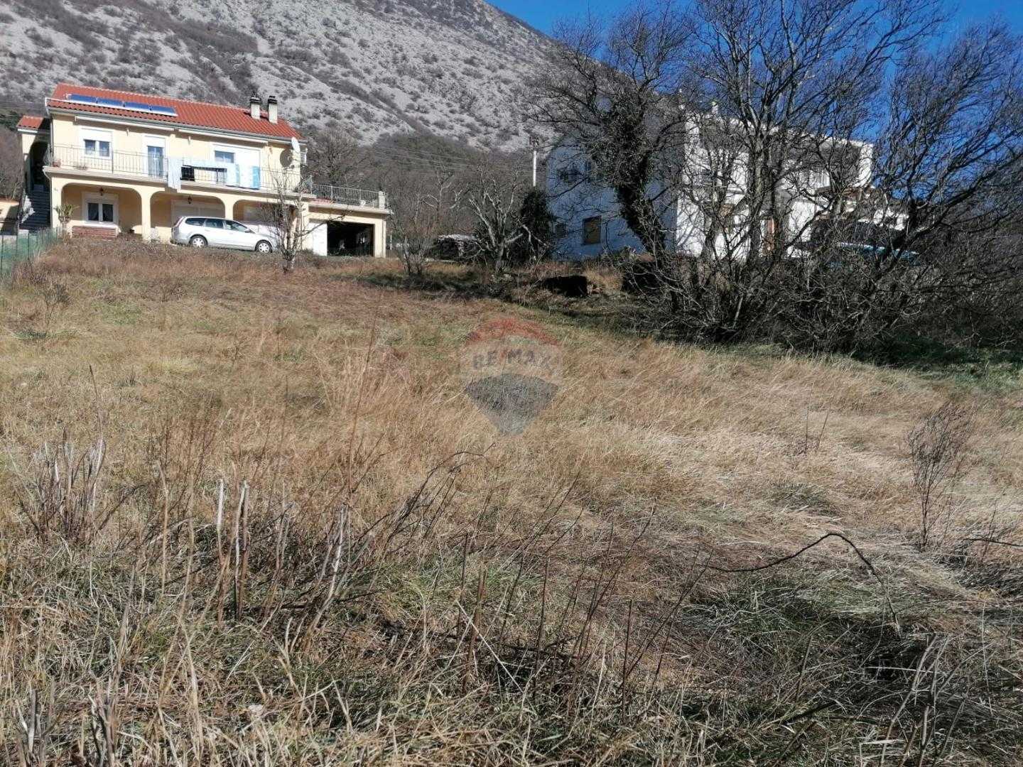 土地 在 Smokovo, Primorsko-Goranska Zupanija 12035375