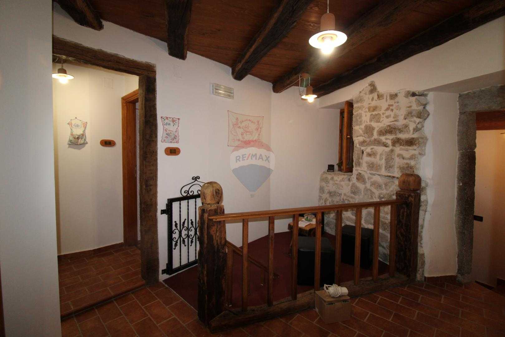 σπίτι σε Gračišće, Istarska županija 12035488