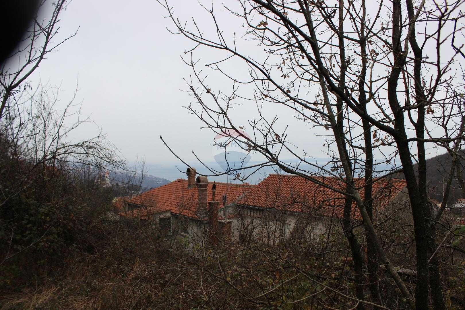 Terre dans Matulji, Primorsko-Goranska Zupanija 12035500