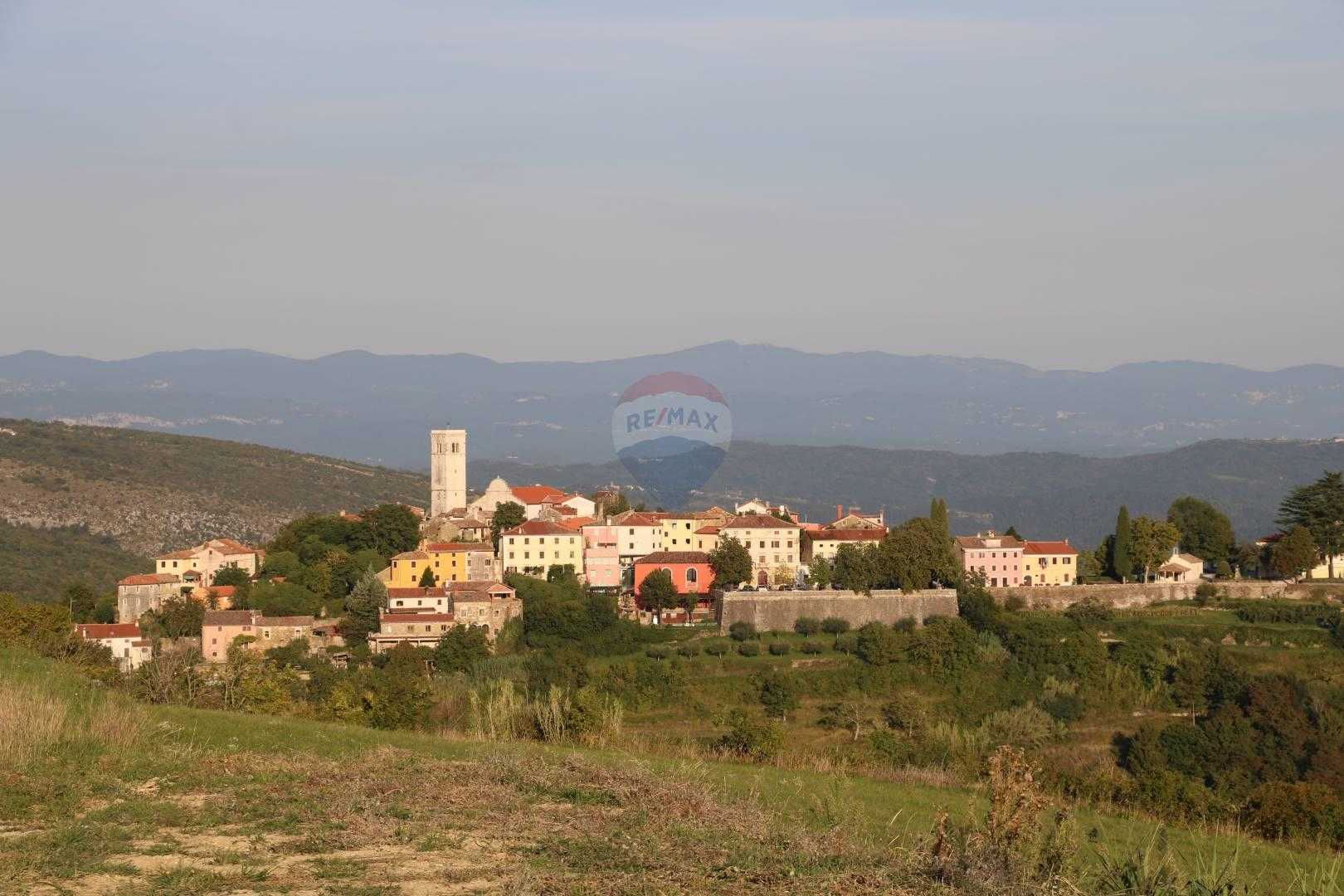 Land in Oprtalj, Istarska Zupanija 12035712